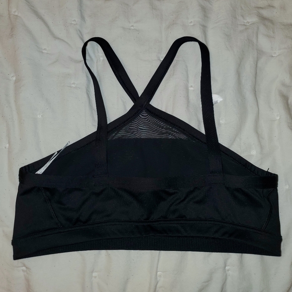 NWOT VICTORIAS SECRET SPORTS BRA - Picture 2 of 3